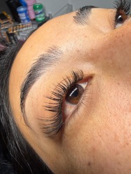 Extensiones de pestañas clásicas